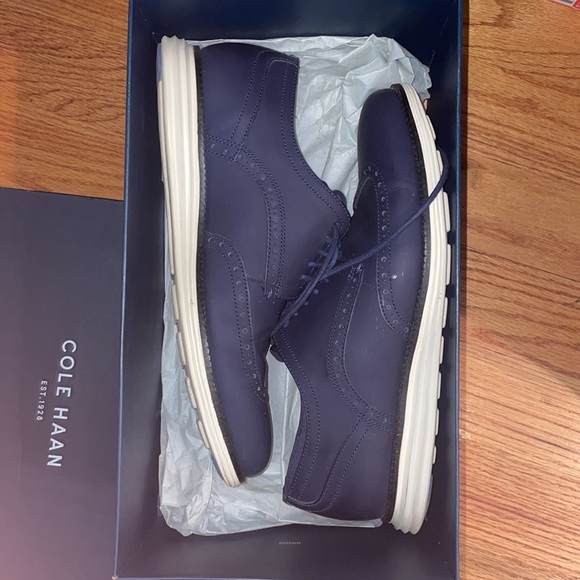 Original Grand Wingtip Leather Derby - Picture 6 of 9